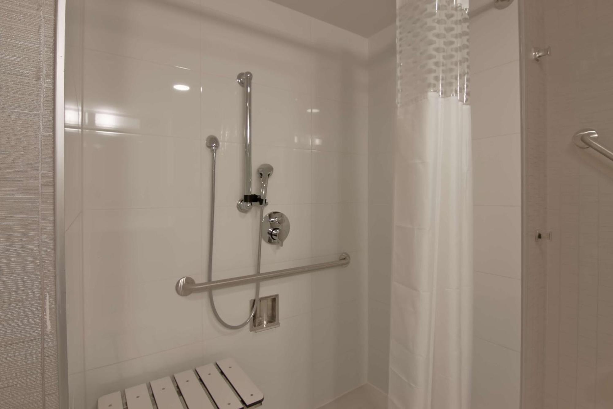 Hampton Inn & Suites By Hilton Toronto Markham Ngoại thất bức ảnh