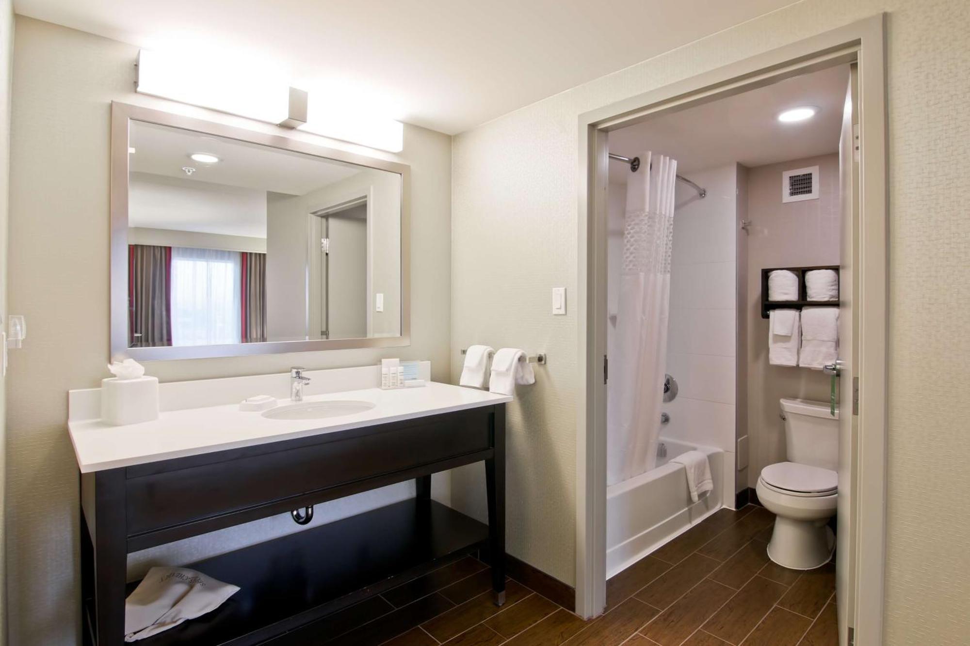 Hampton Inn & Suites By Hilton Toronto Markham Ngoại thất bức ảnh
